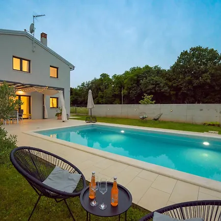 Sain By Istrialux Villa