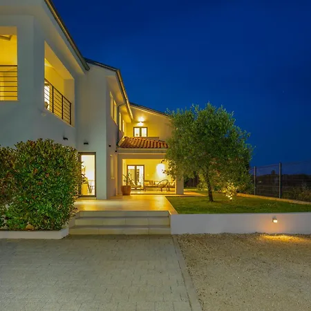 Villa Sain By Istrialux