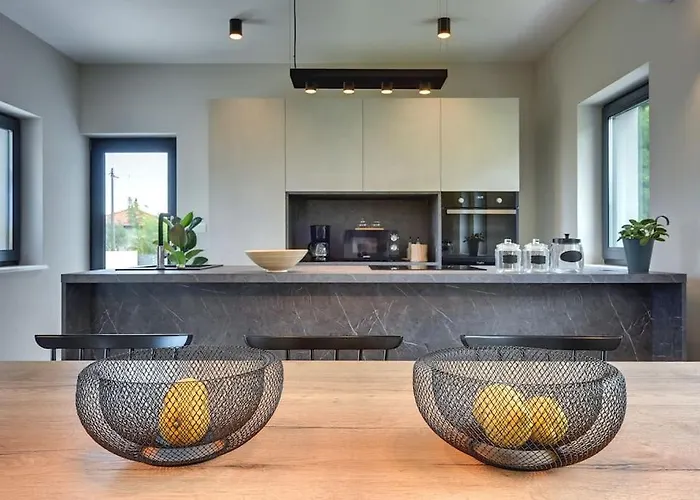 Vila Sain By Istrialux *