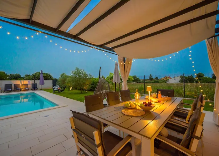 빌라 Sain By Istrialux *