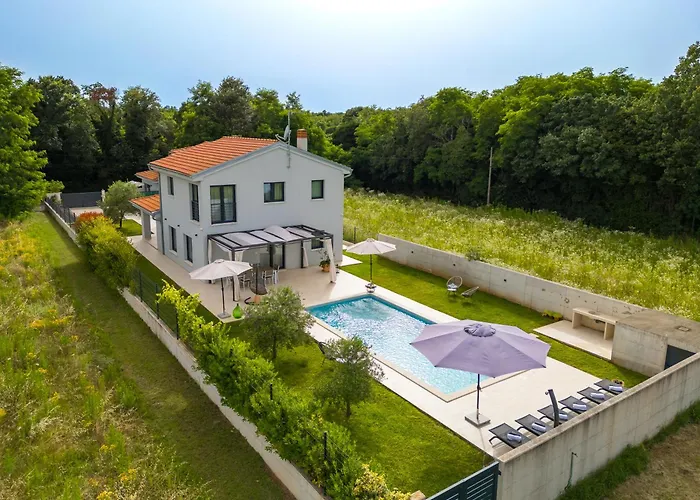 빌라 Sain By Istrialux Marčana