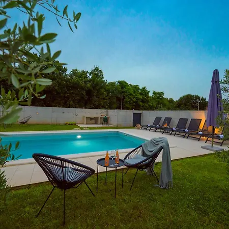 Sain By Istrialux Marčana